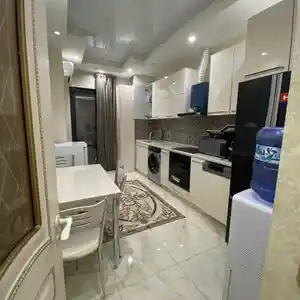 3-комн. квартира, 10 этаж, 127м², И.Сомони, Дом Баракат