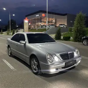 Mercedes-Benz E class, 2001