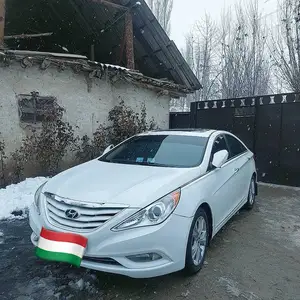 Hyundai Sonata, 2013