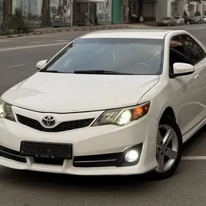 Toyota Camry, 2012