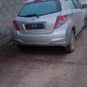 Toyota Vitz, 2012