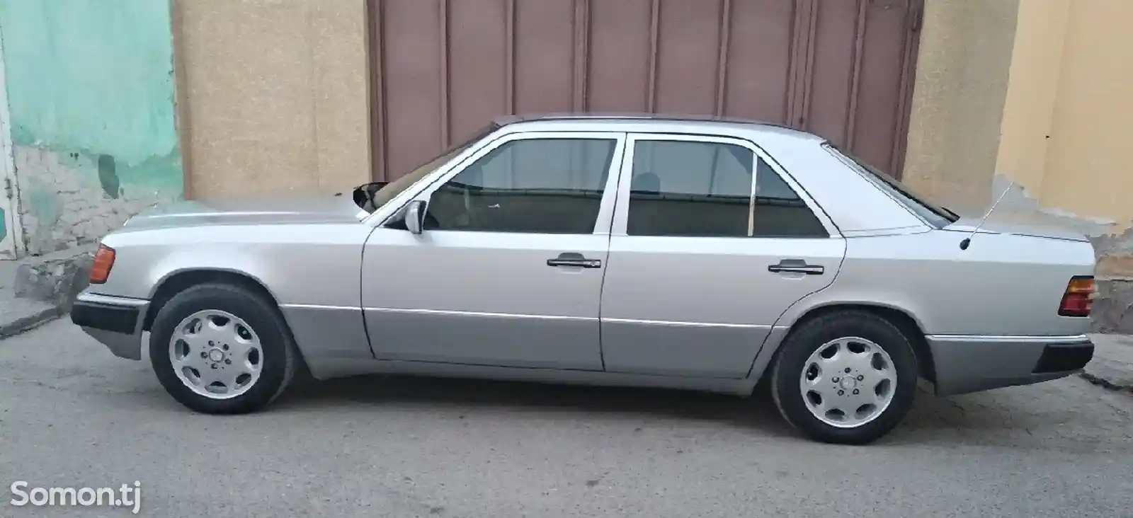 Mercedes-Benz W124, 1992-3