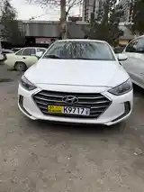 Hyundai Elantra, 2017-5