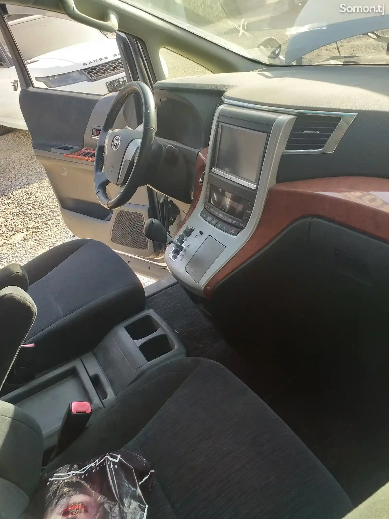 Toyota Vellfire, 2014-5