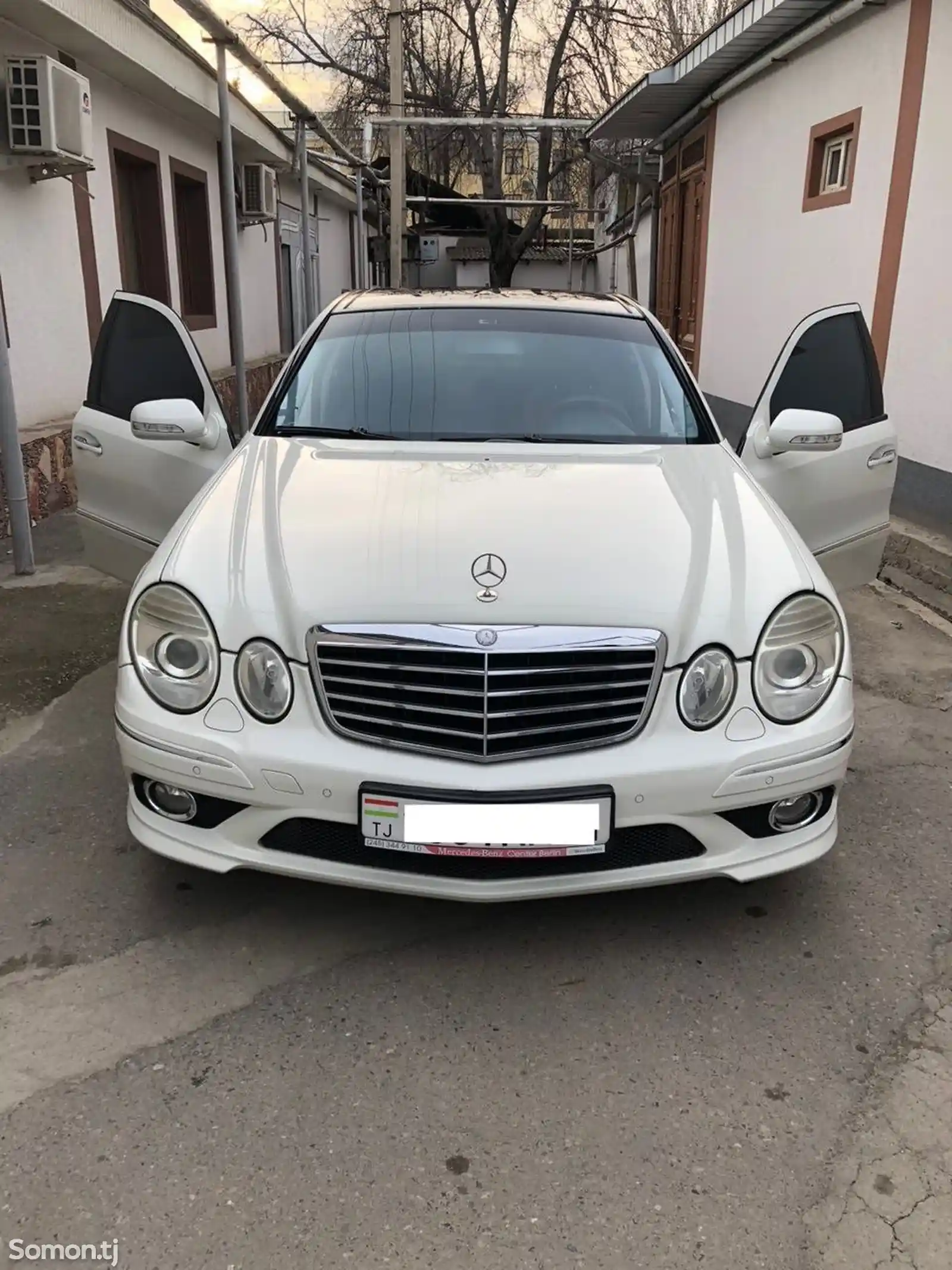 Mercedes-Benz E class, 2008-1