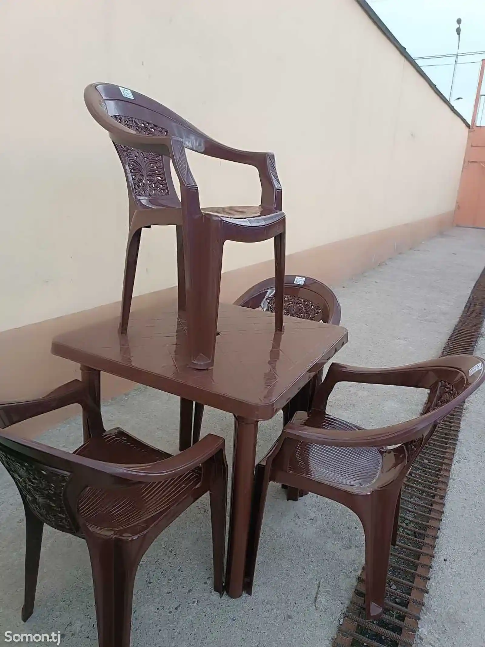 Столы и стулья-2
