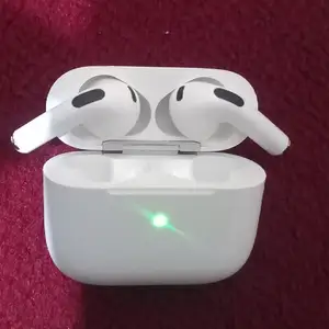 Наушники airpods