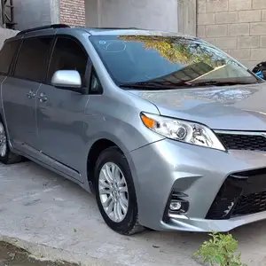 Toyota Vellfire, 2015