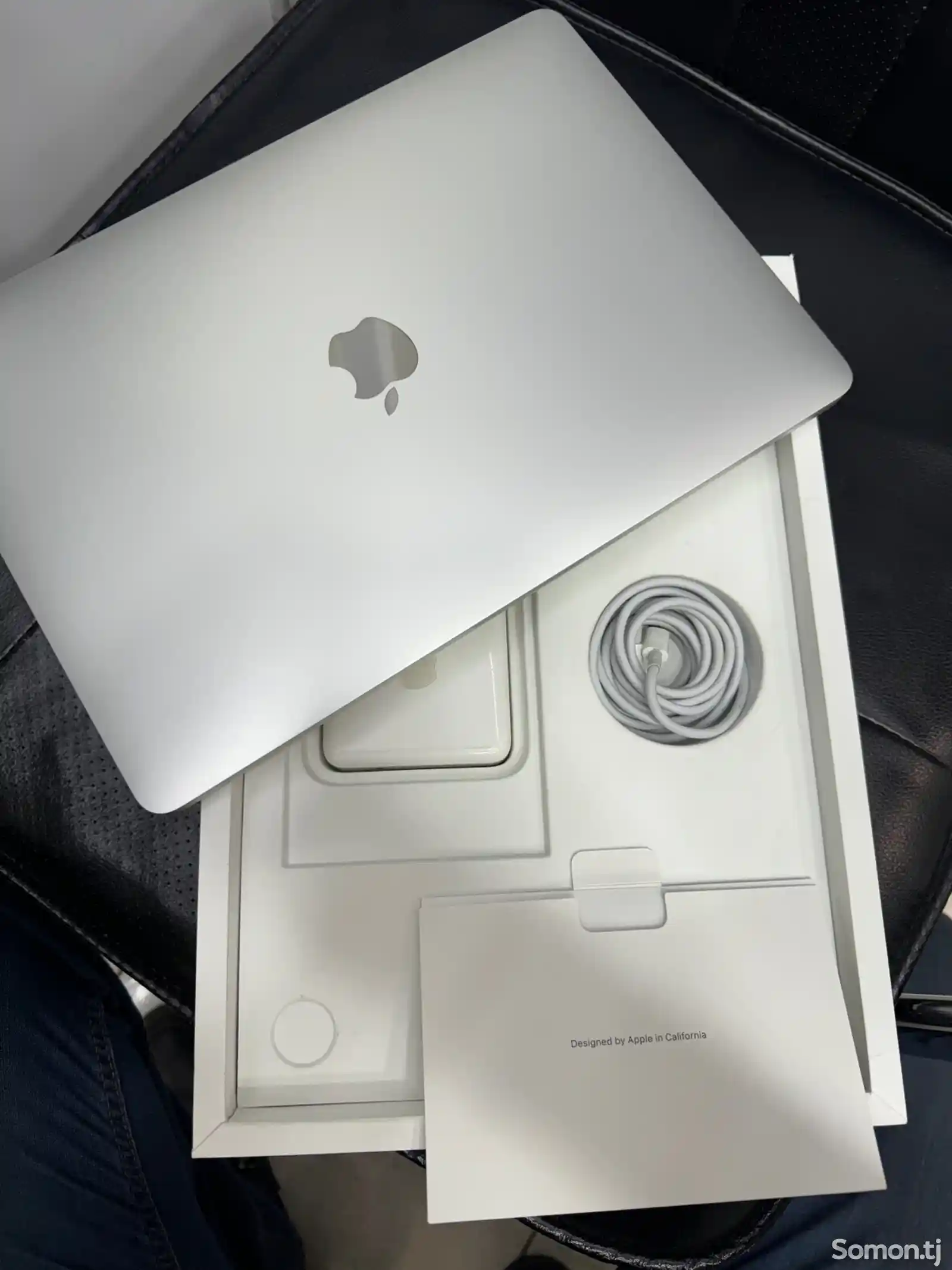 Apple MacBook Pro M2 8/256Gb-1