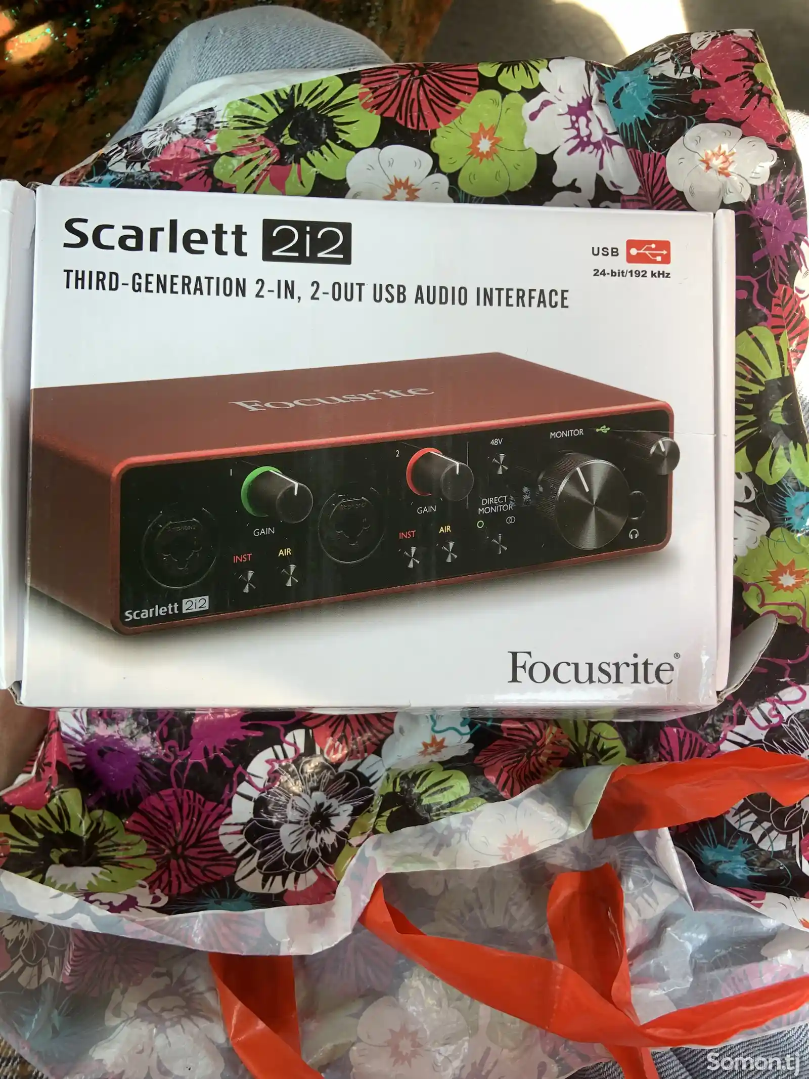 Звуковая карта Focusrite-1