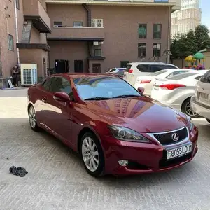 Lexus IS series, 2011