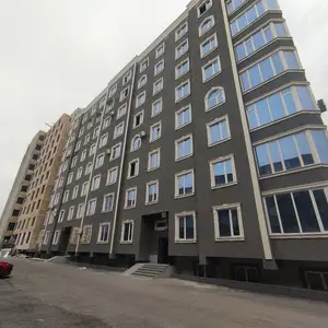 2-комн. квартира, Цокольный этаж, 80 м², 33 мкр