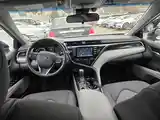 Toyota Camry, 2018-3