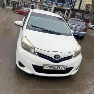 Toyota Vitz, 2012