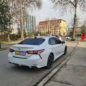 Toyota Camry, 2019