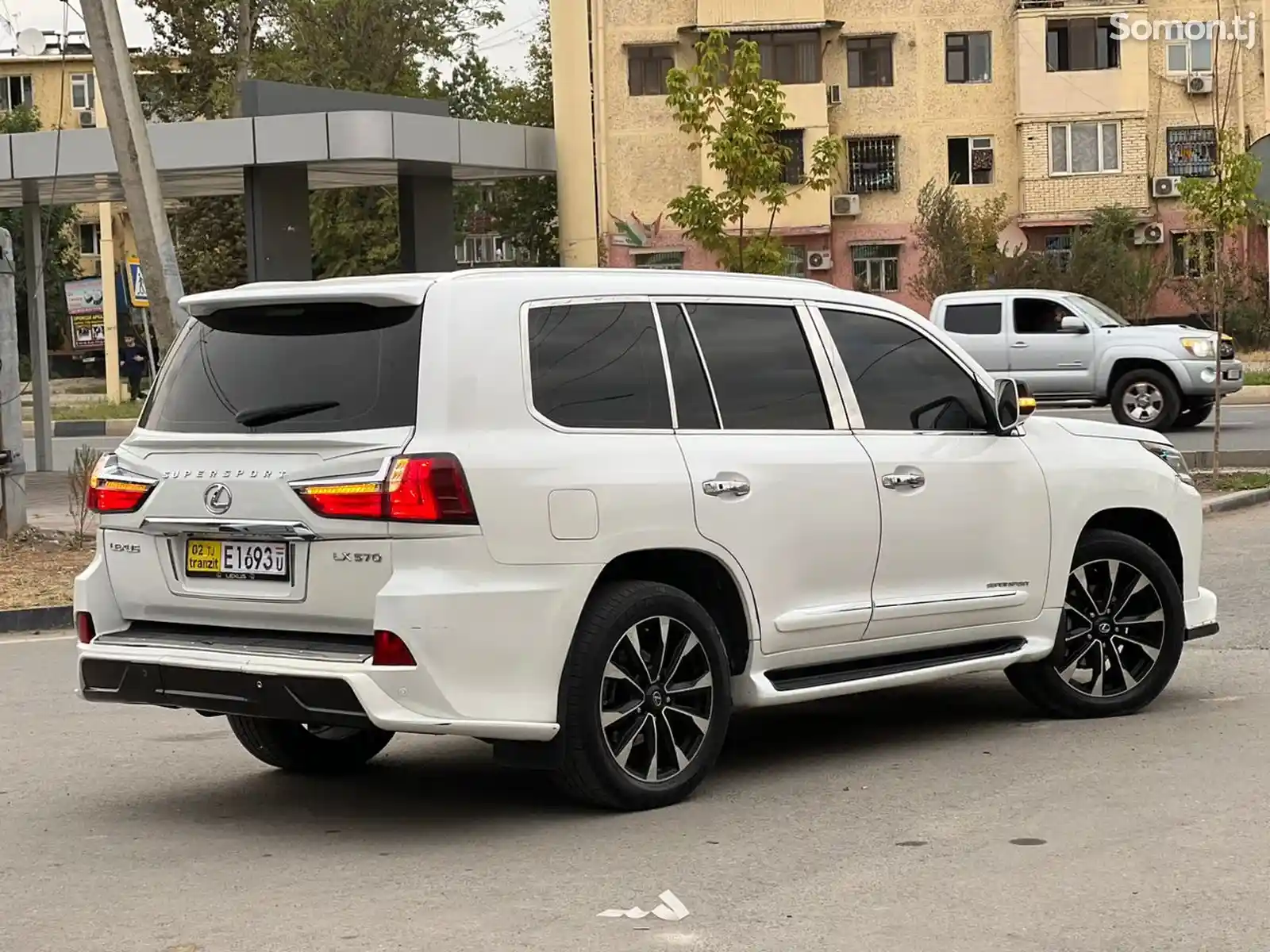 Lexus LX series, 2009-3