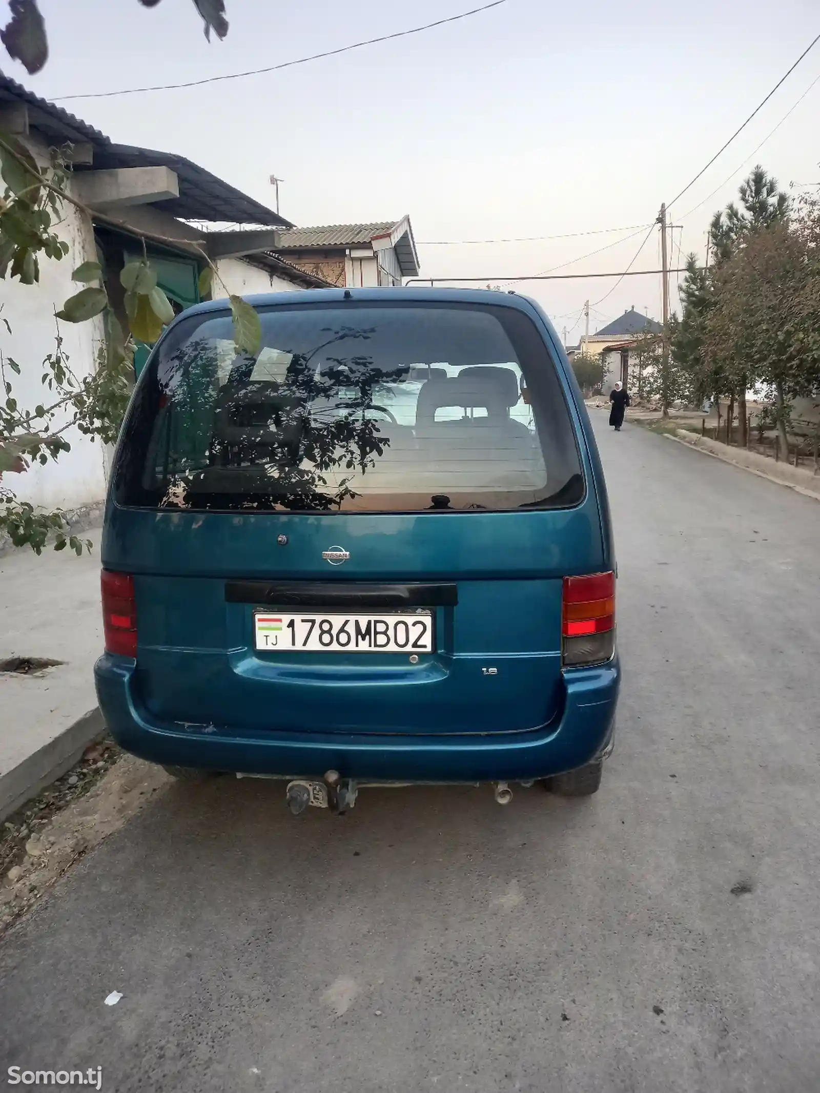 Nissan Serena, 1992-1