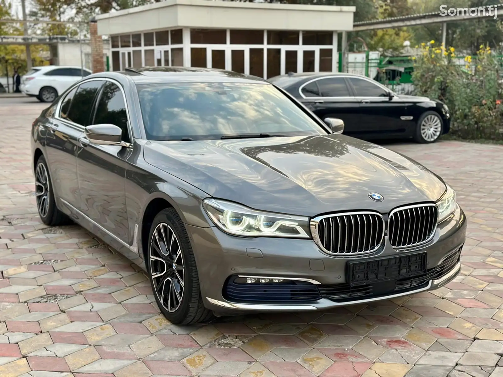 BMW 7 series, 2017-1