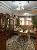 2-комн. квартира, 9 этаж, 60м², бозори Мехргон-2