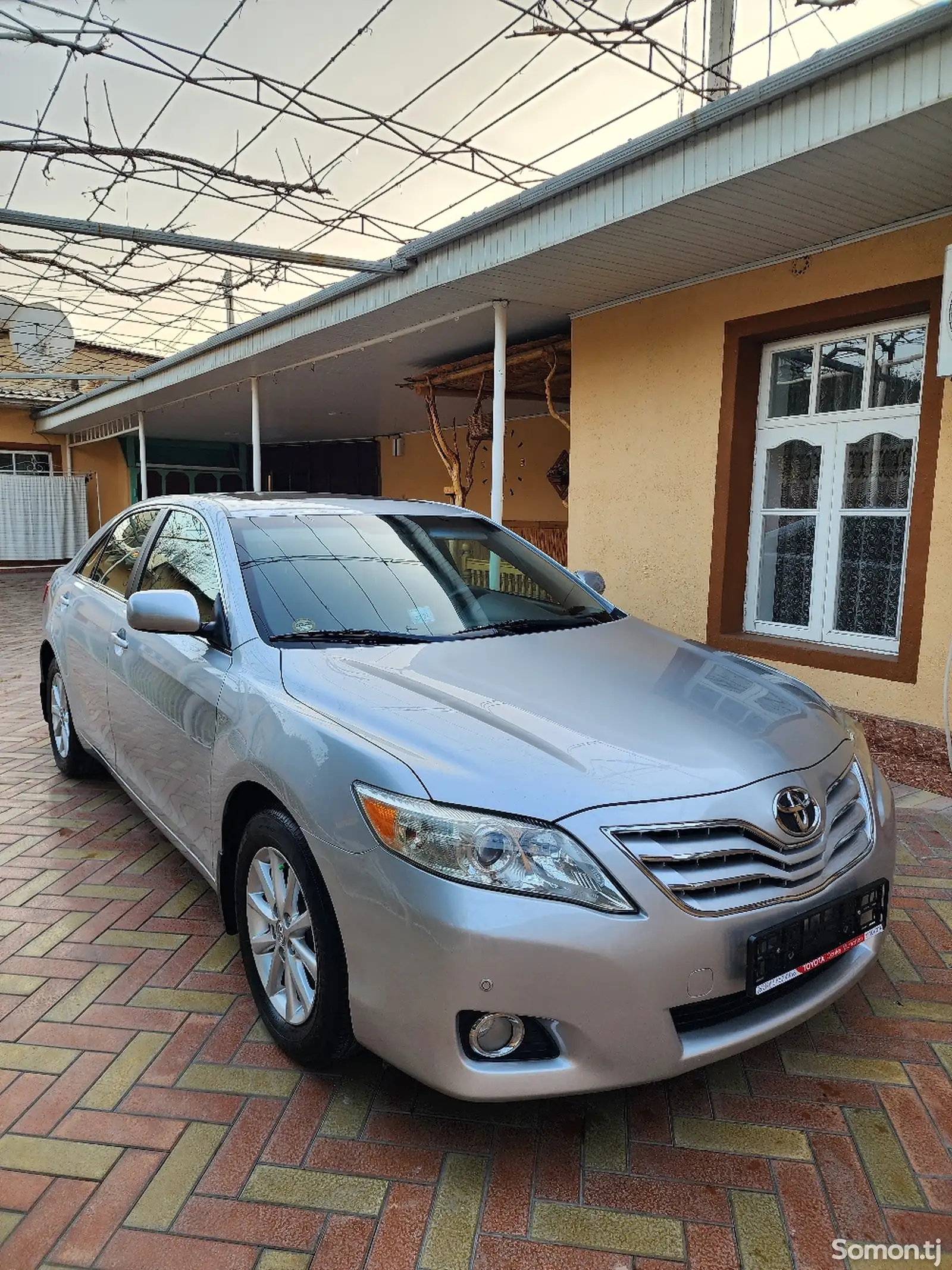 Toyota Camry, 2010-1