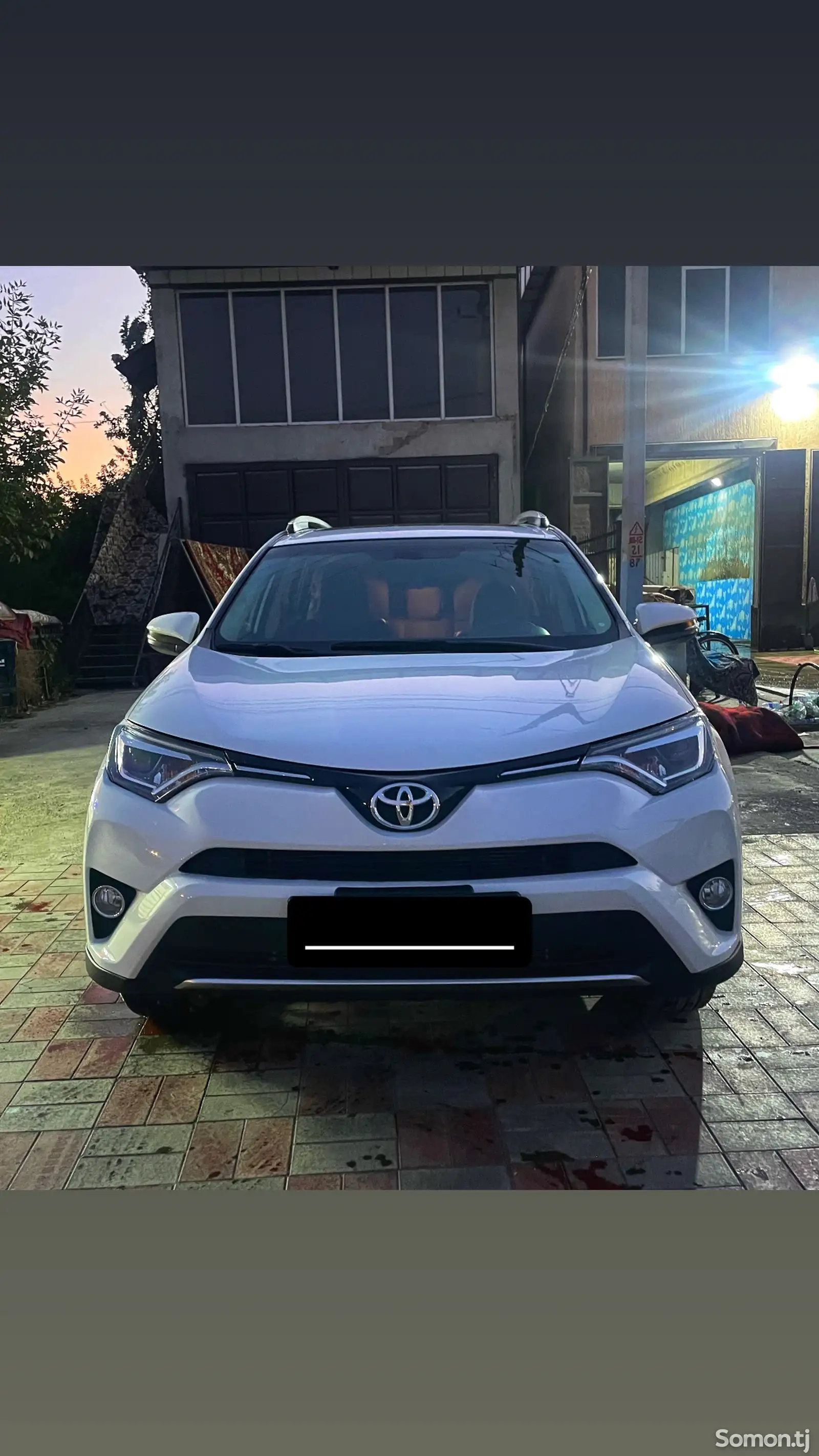 Toyota RAV 4, 2016-1