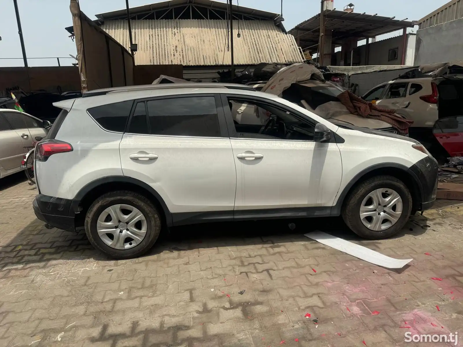 Toyota RAV 4, 2015-1