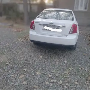 Chevrolet Lacetti, 2004