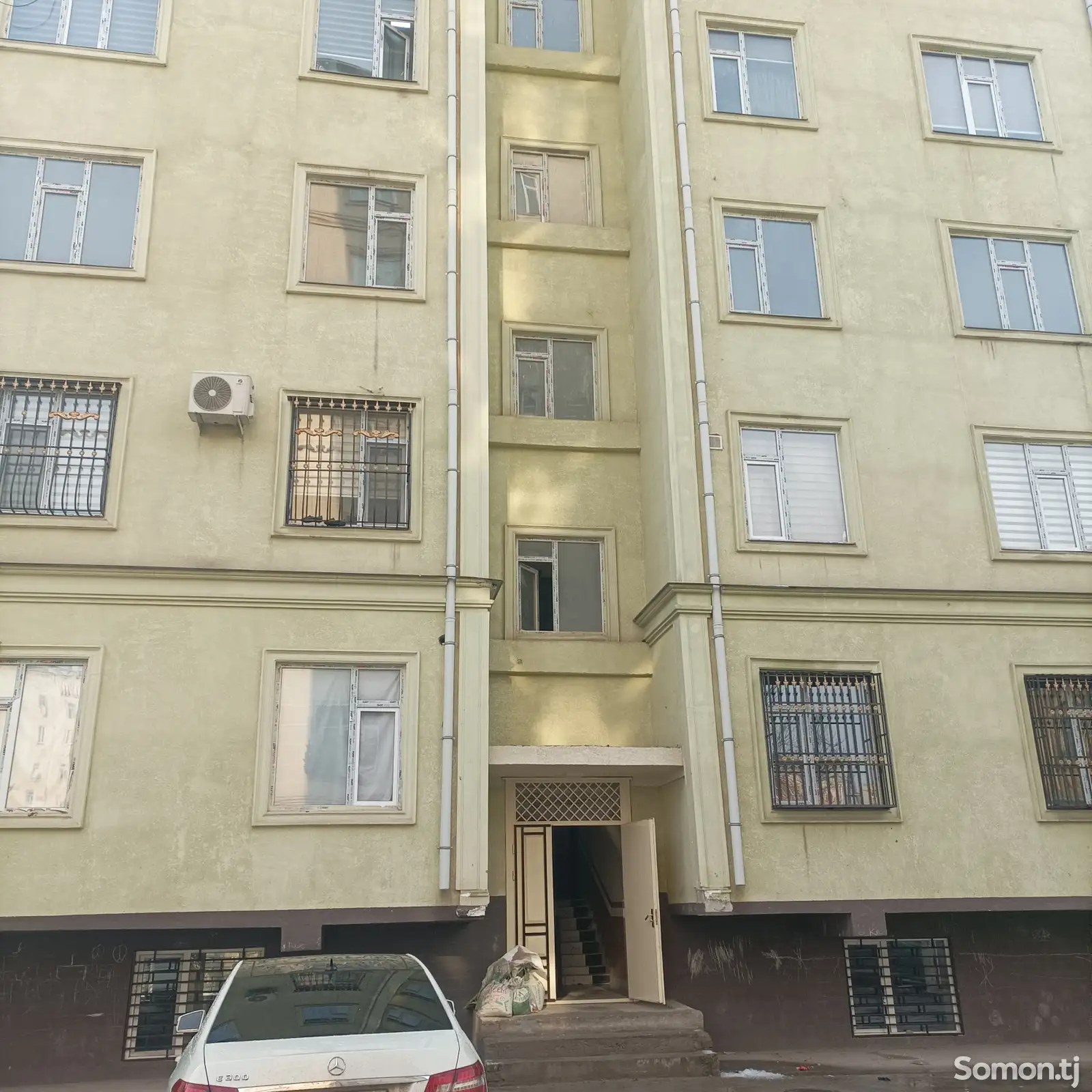 2-комн. квартира, 9 этаж, 65 м², Гардиши геолог-1