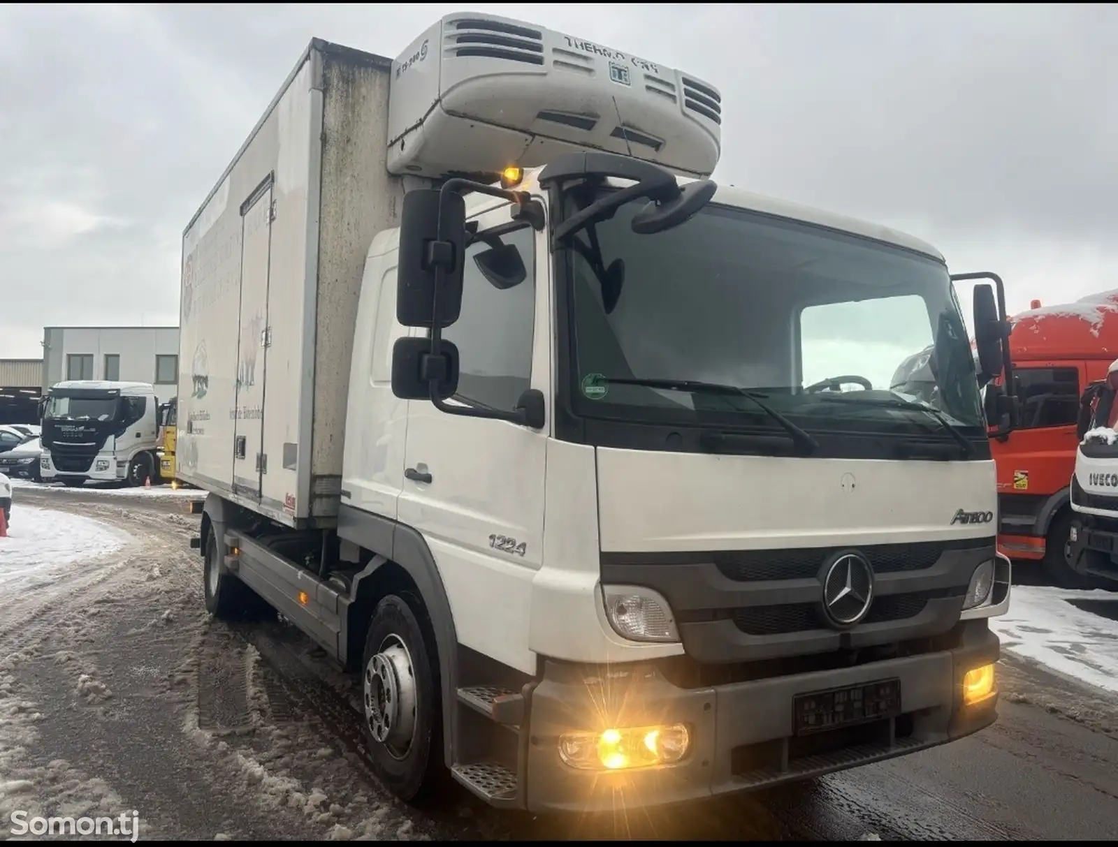 Бортовой грузовик Mercedes-Benz Atego 1224, 2012-1