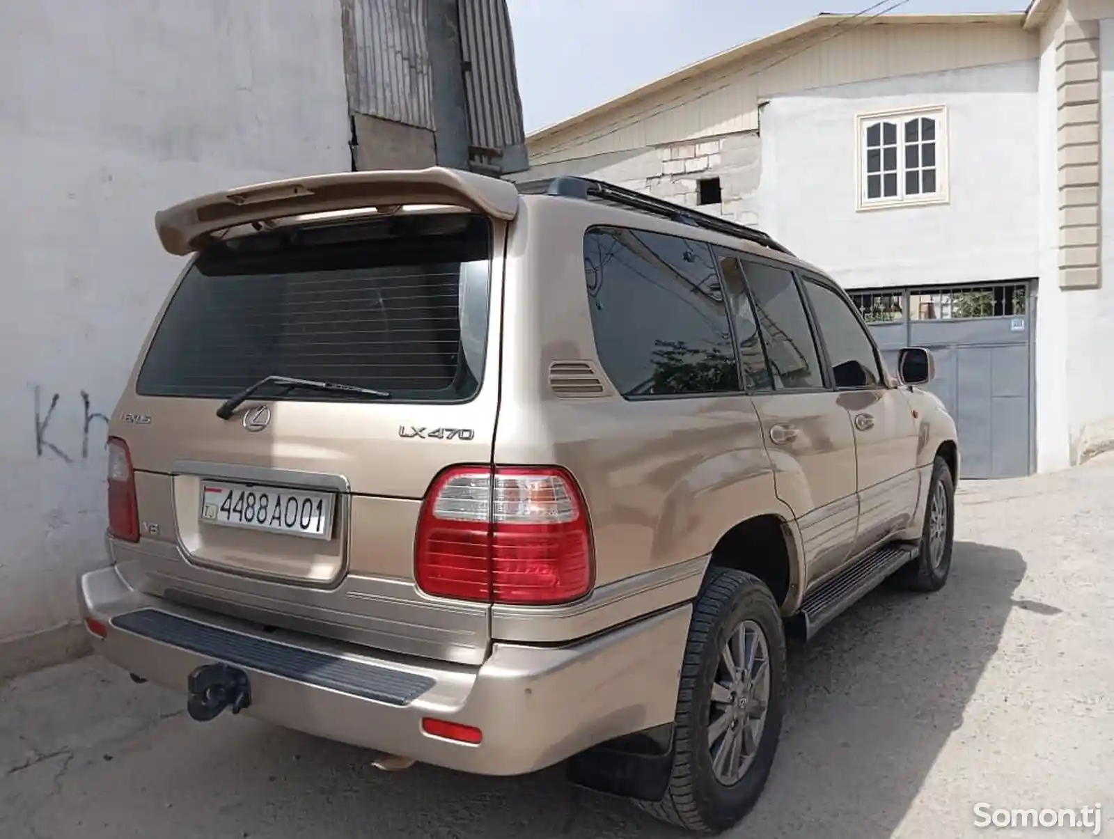 Lexus LX series, 2001-2