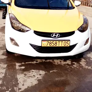 Hyundai Elantra, 2013