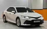 Toyota Camry, 2020-3