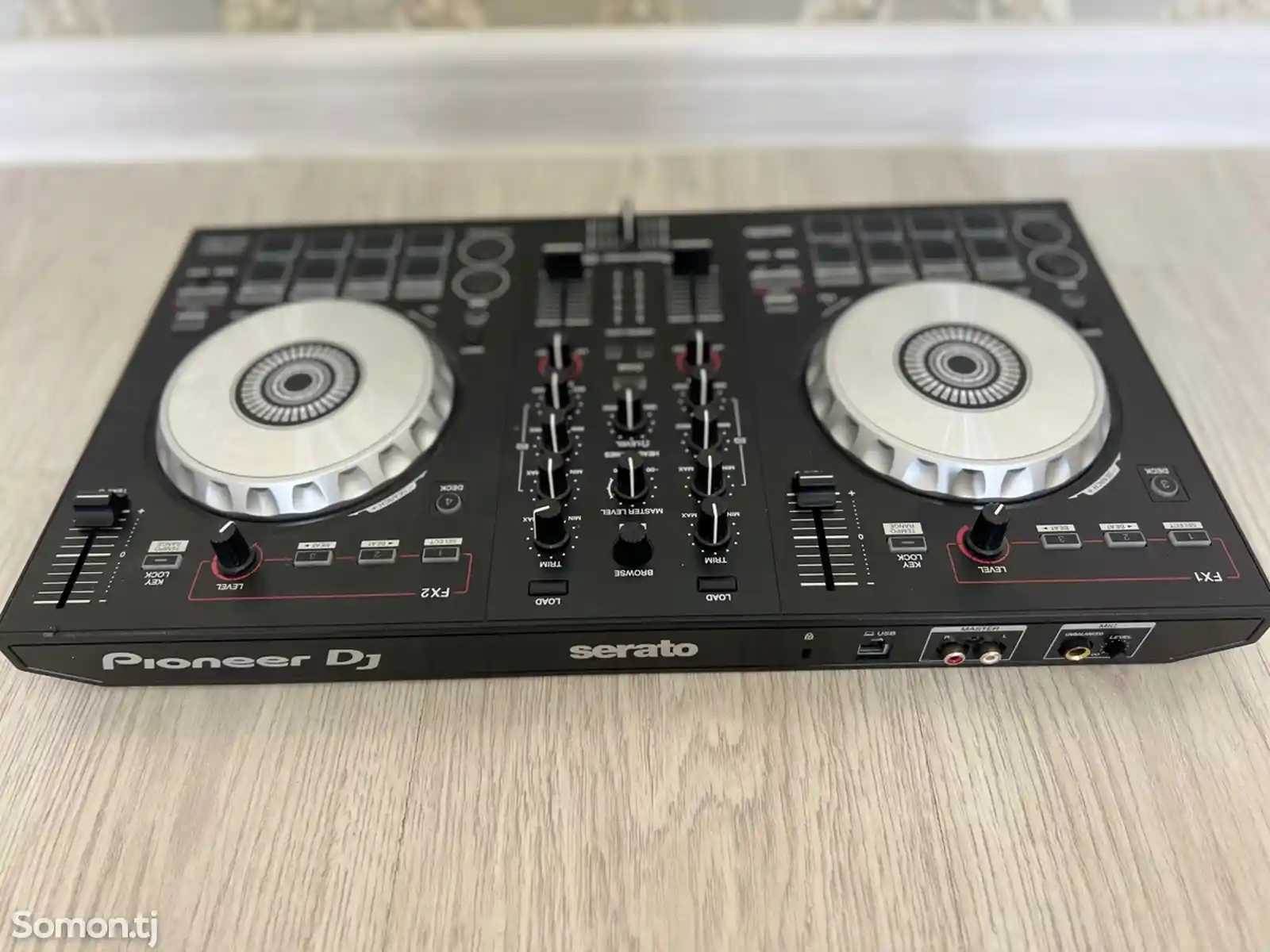 DJ контроллер Pioneer DDJ-SB3-8