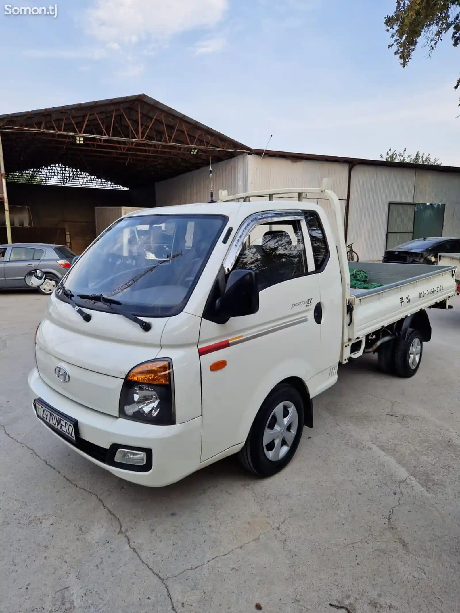 Бортовой автомобиль Hyundai Porter, 2016-1