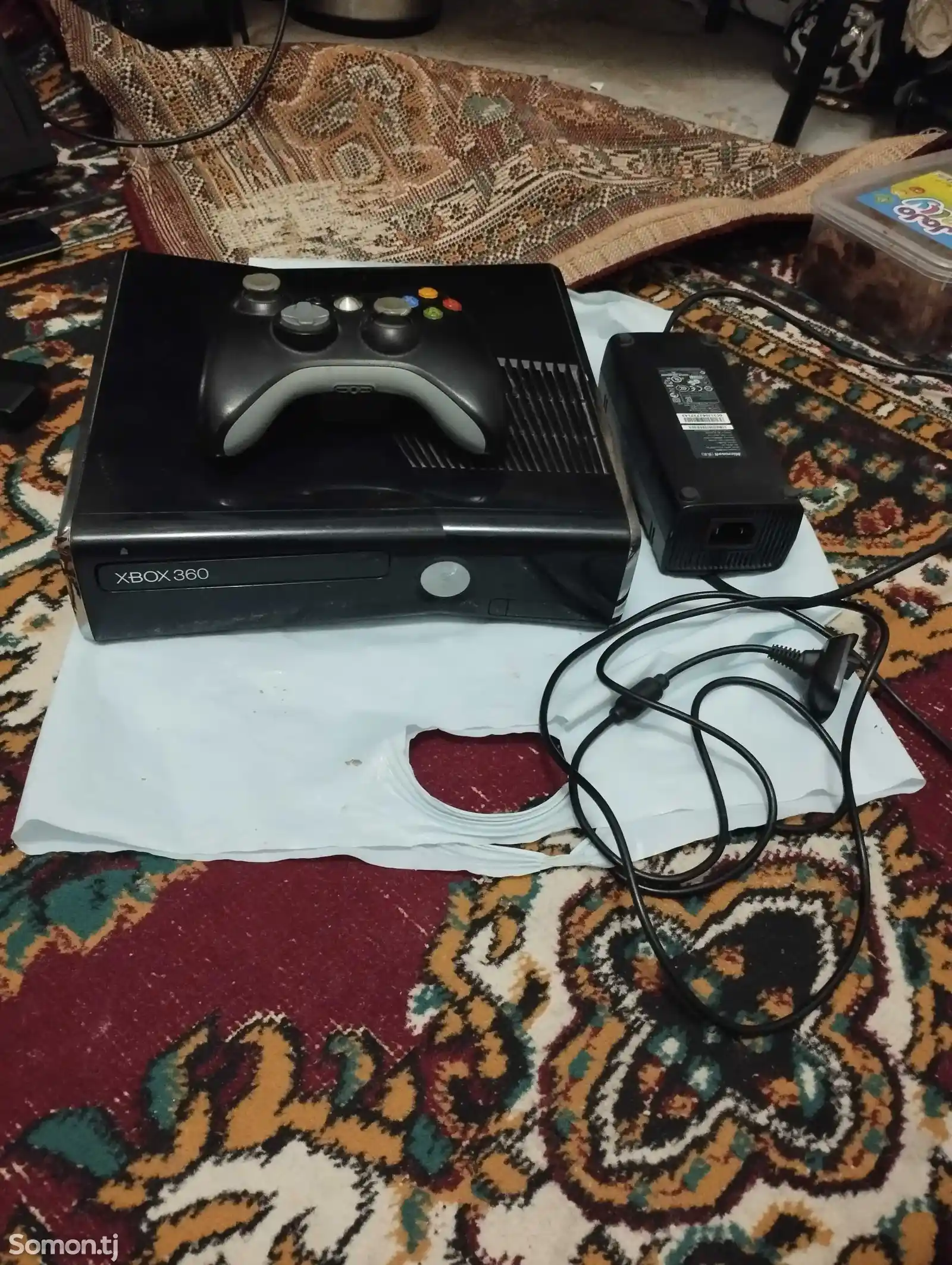 Игровая приставка Xbox-3