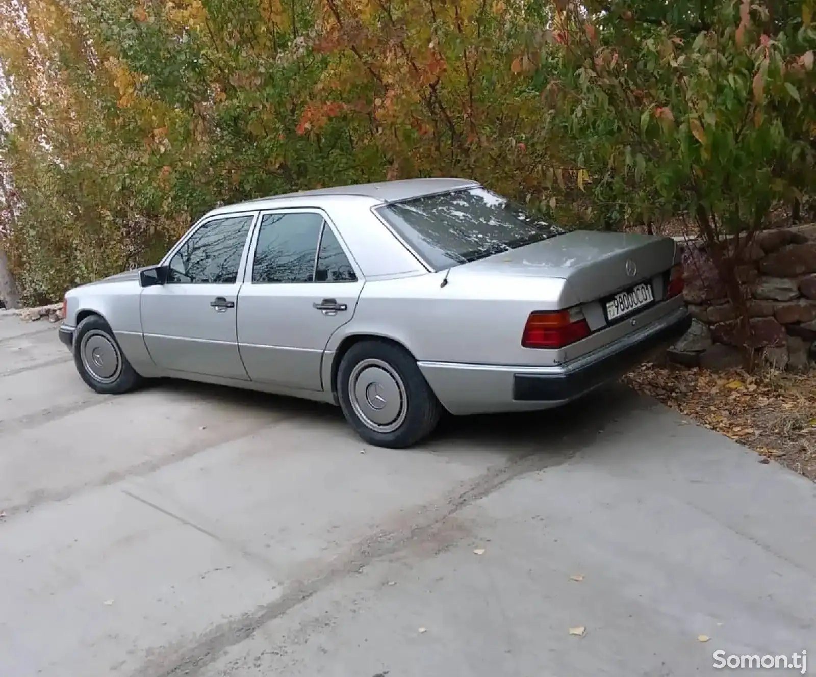 Mercedes-Benz W124, 1990-1