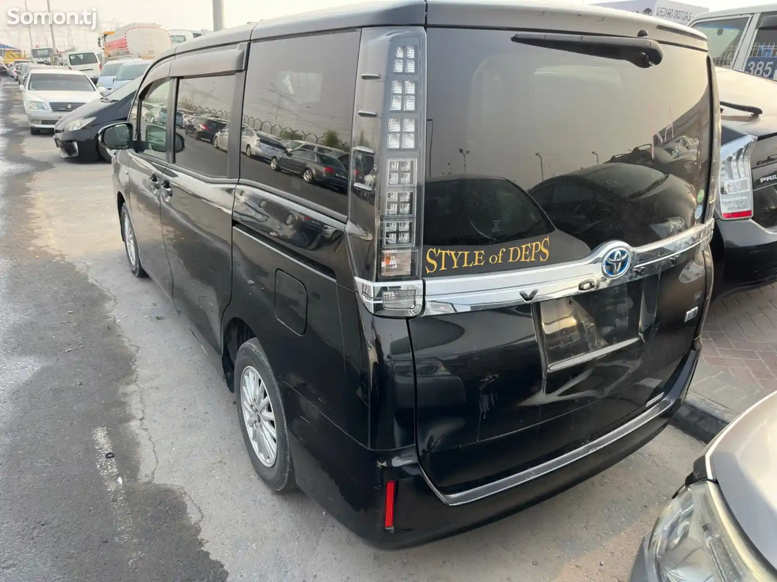 Toyota Voxy, 2014 на заказ-6