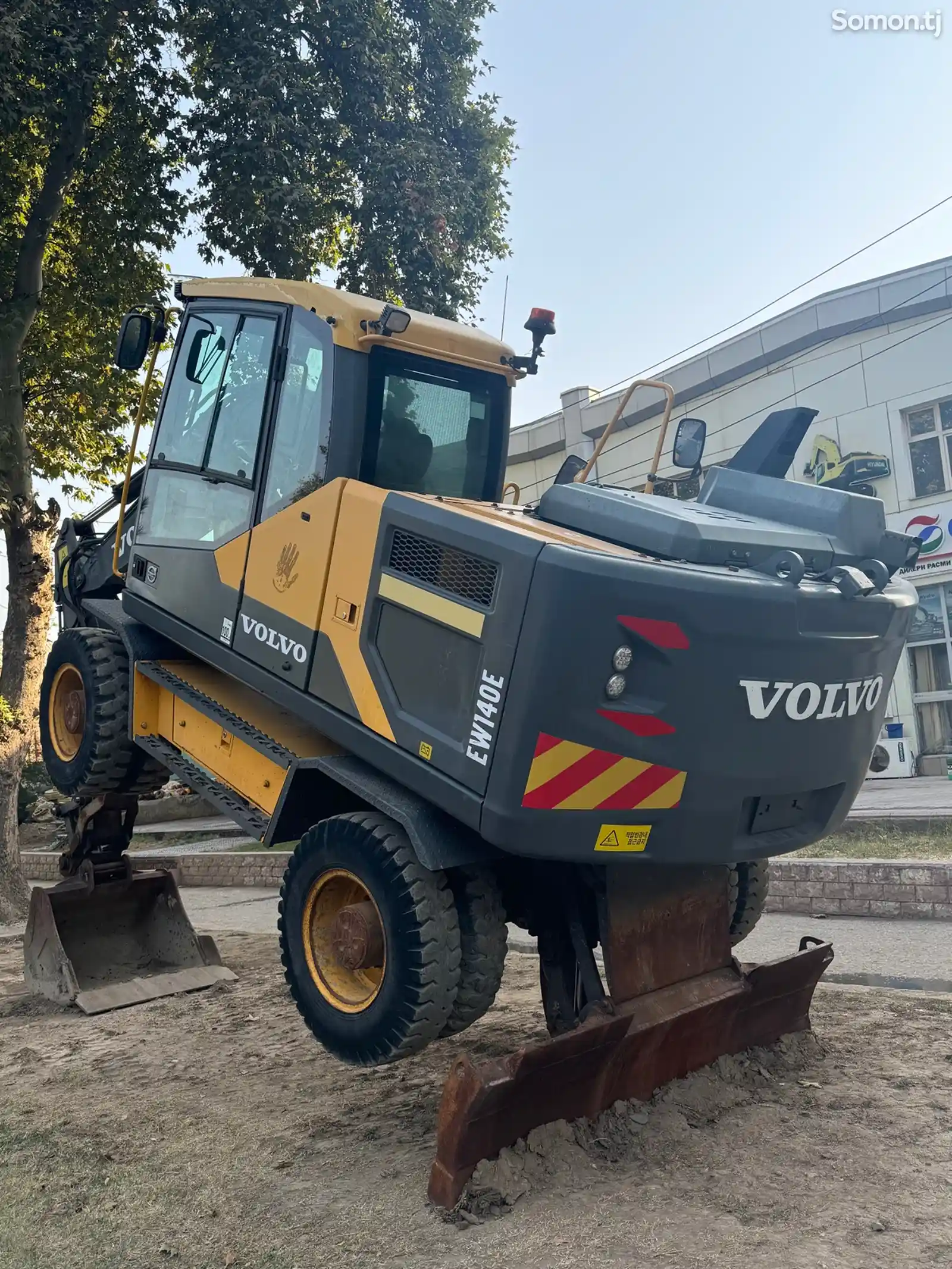 Экскаватор Volvo EW140E-13