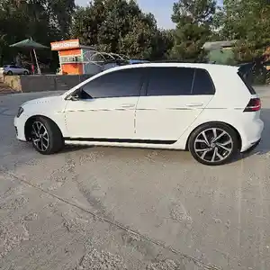 Volkswagen Golf, 2015