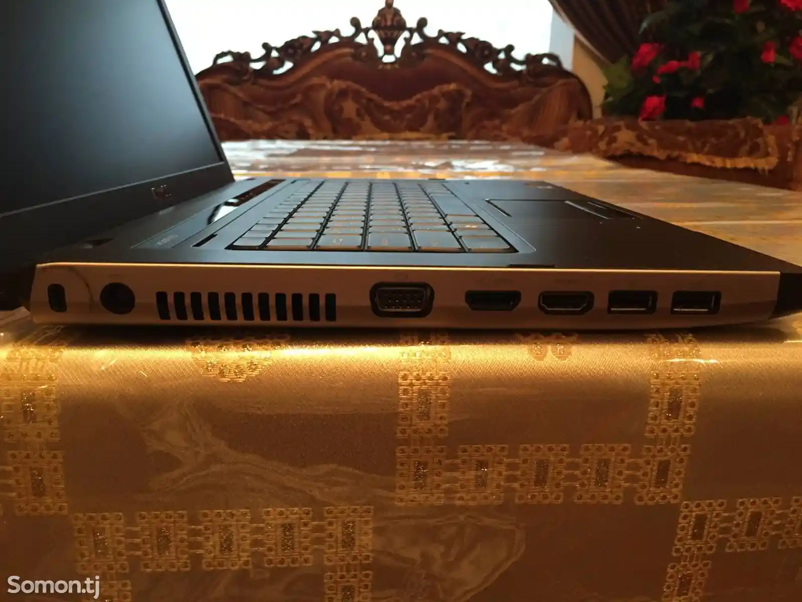 Ноутбук Dell-8