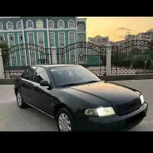 Audi A4, 1996