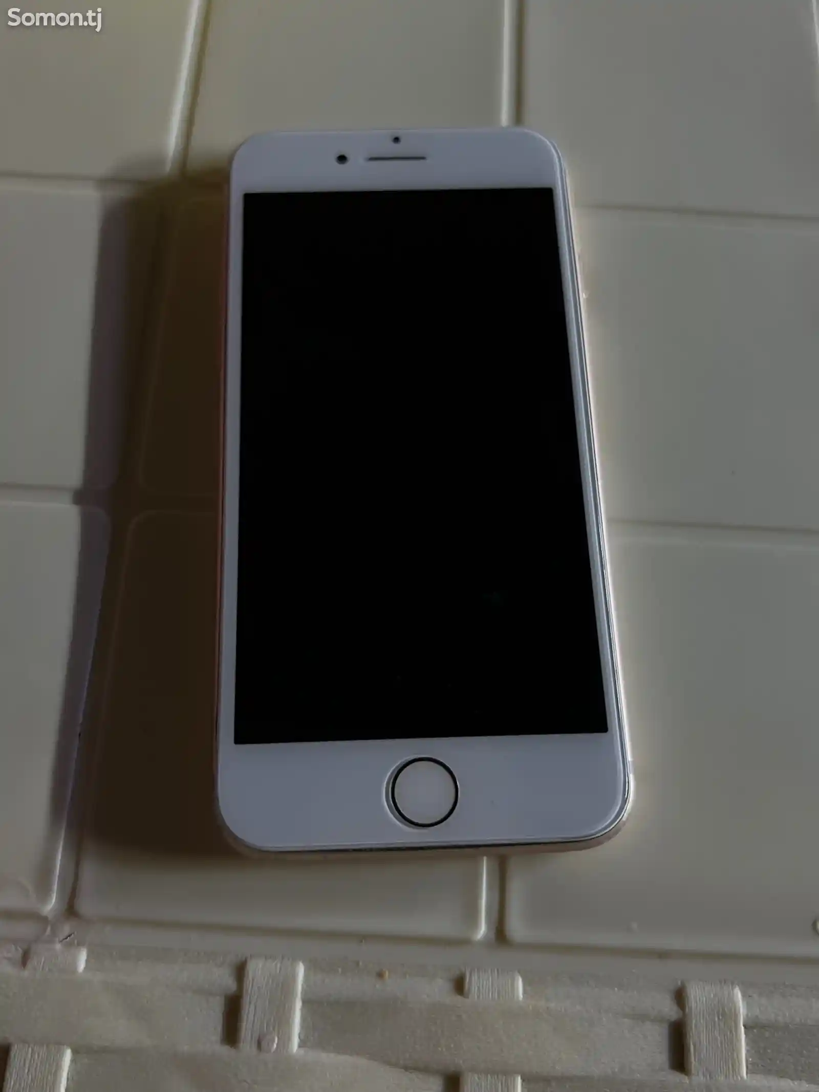 Apple iPhone 8, 64 gb, Gold-3