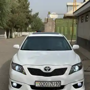 Toyota Camry, 2010