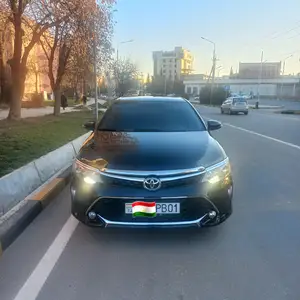 Toyota Camry, 2017