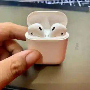 Наушники AirPods