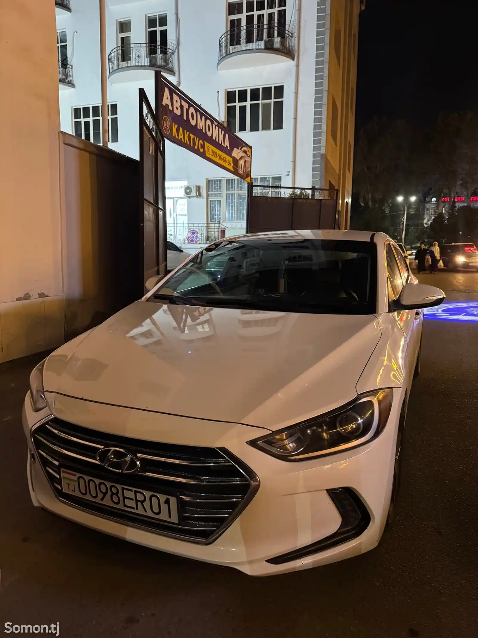 Hyundai Elantra, 2017-1