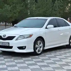 Toyota Camry, 2010