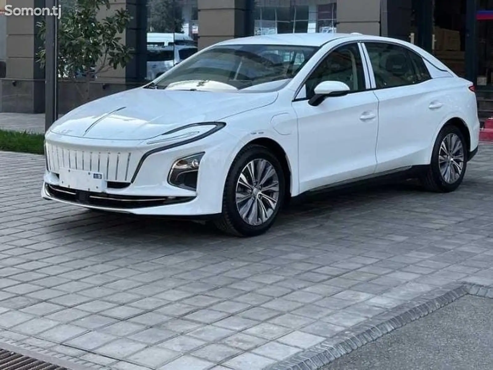 Hongqi E-QM5, 2024-1