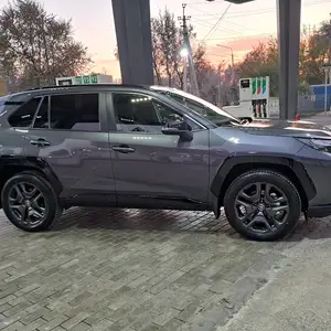 Toyota RAV 4, 2024