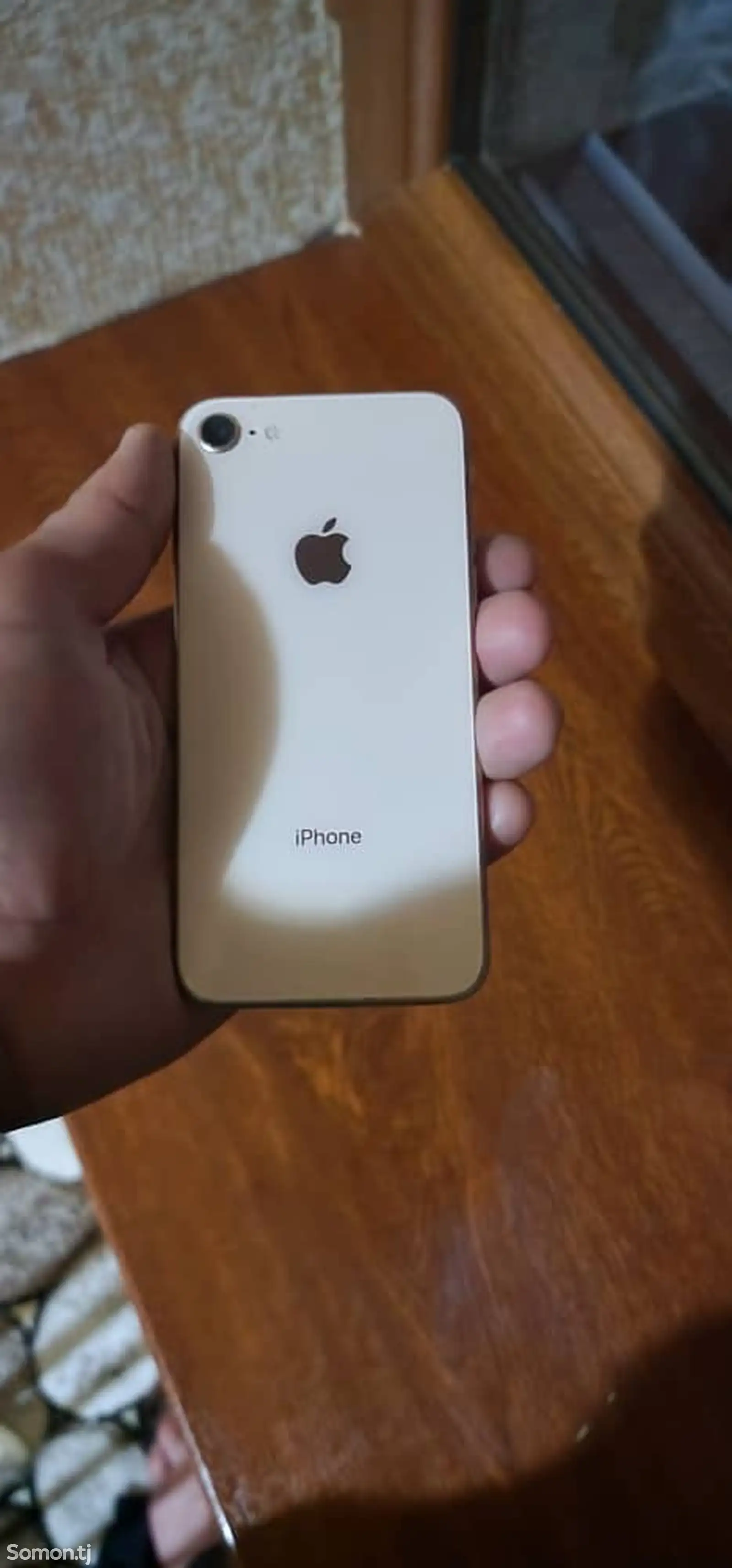 Apple iPhone 8, 64 gb, Gold-1